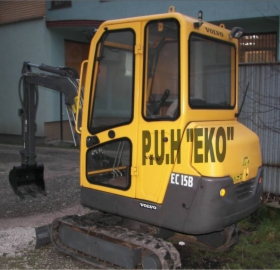 Usługi minikoparką Volvo EC 15B